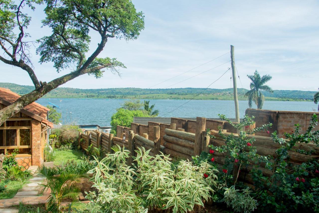 Nile Front Cottages ジンジャ エクステリア 写真